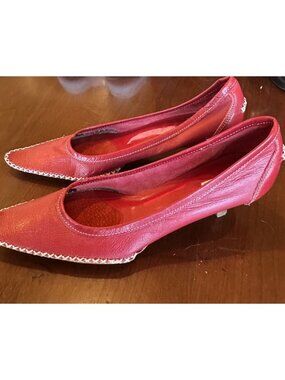 Uffizi Red Leather Kitten Heels Cool Vibe Soft Leather Interesting Style Sz 7M